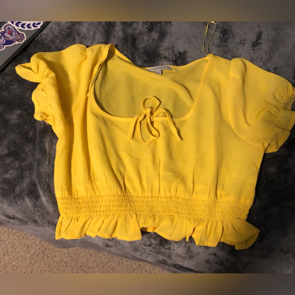 Crop top shirt, medium